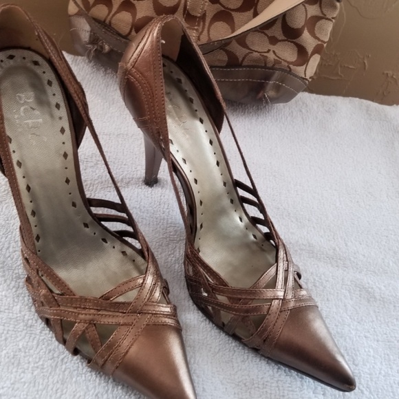 BCBG Bronze 7.5 High Heel and Handbag - Picture 2 of 4